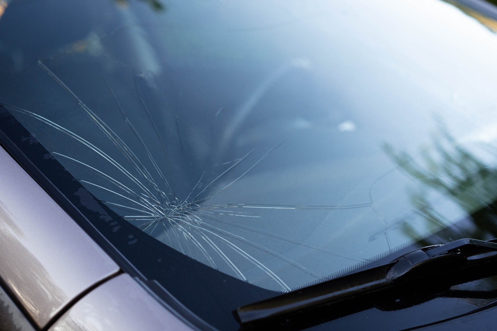 broken-car-windshield-chipped-damaged-car-glass-copy-space-1 (1)